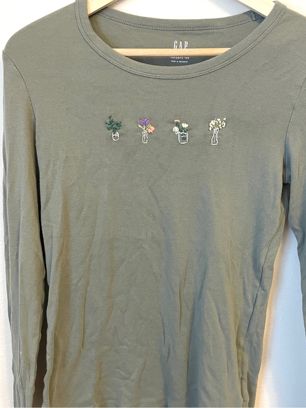 GAP - Olive Green Long Sleeve Tee with Small Floral Jar Embroidery - Size M